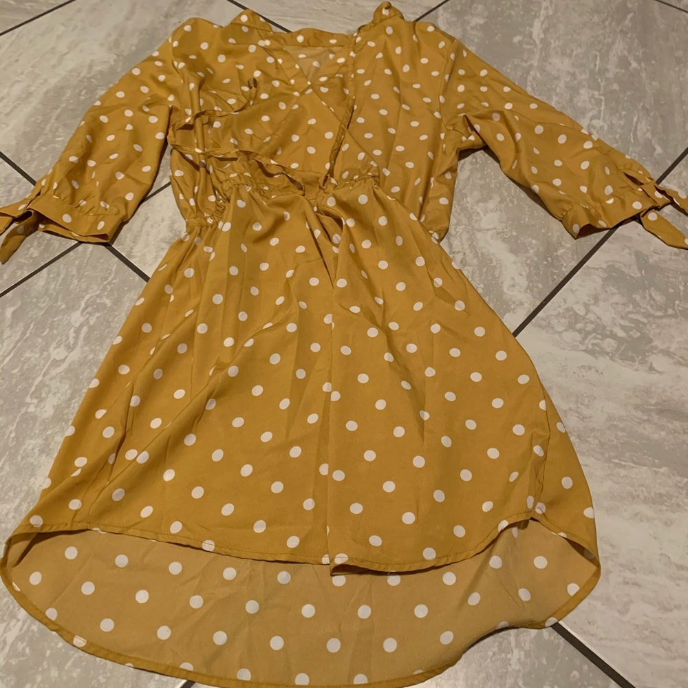 Yellow dress with polkadots